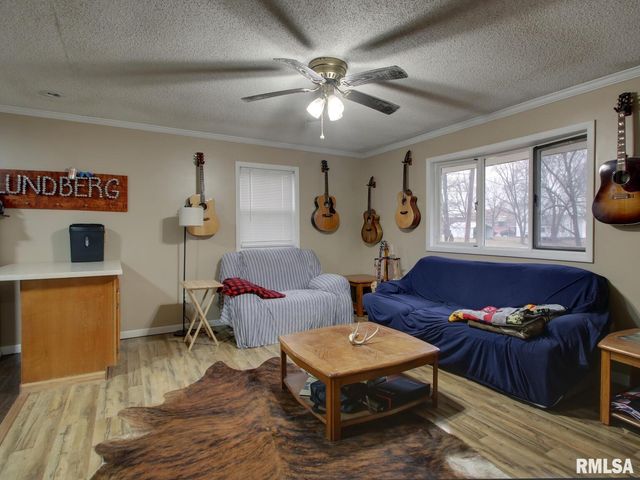 560 TREMONT Street, Barry, IL 62312