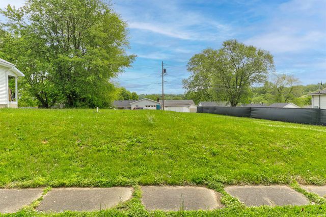 422 13th Street, Tell City, IN 47586