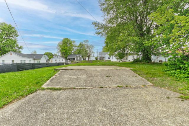 422 13th Street, Tell City, IN 47586