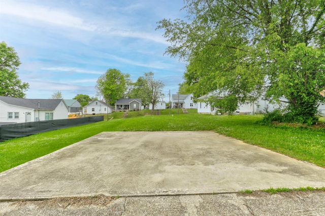 422 13th Street, Tell City, IN 47586