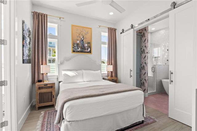 724 Sunset Ave, Port Aransas, TX 78373