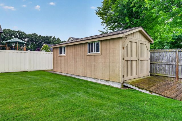 6294 Clovermeadows Avenue, Pavilion Twp, MI 49088