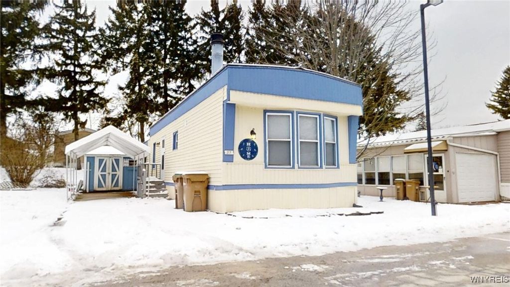 37 Jenny Court, Cheektowaga, NY 14225