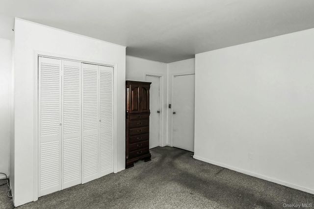 562 Arcadian Avenue, Valley Stream, NY 11580