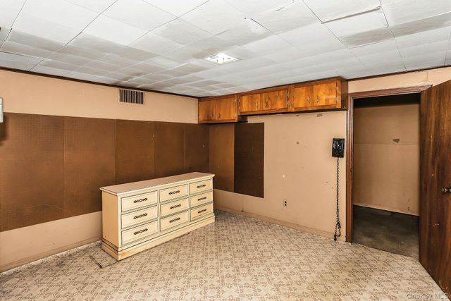 562 Arcadian Avenue, Valley Stream, NY 11580