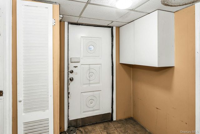 562 Arcadian Avenue, Valley Stream, NY 11580