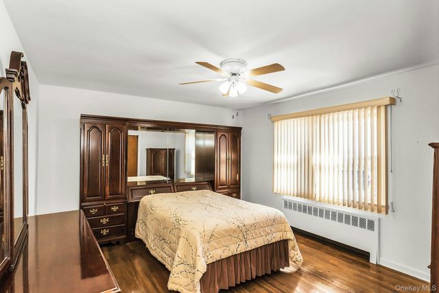 562 Arcadian Avenue, Valley Stream, NY 11580