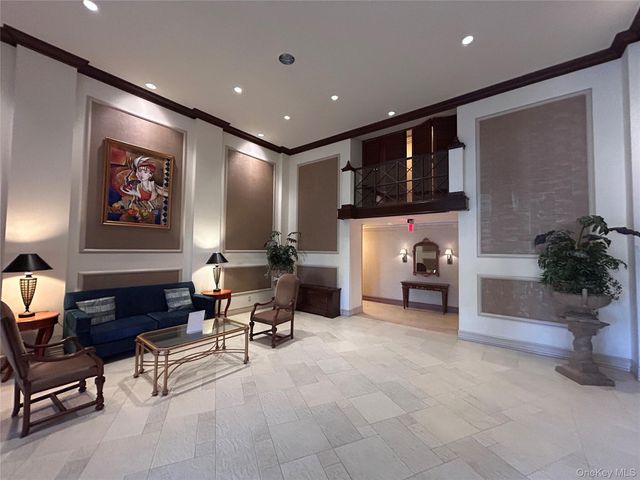 1 Bay Club Drive 8U, Bayside, NY 11360