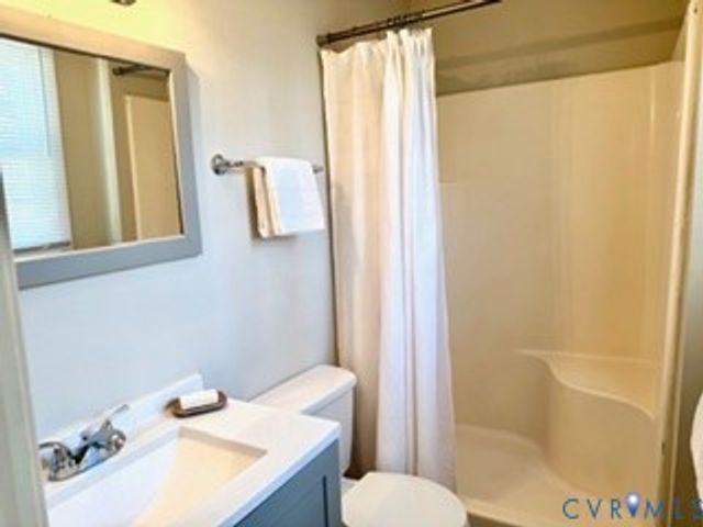 6312 Cyrus St, North Chesterfield, VA 23234