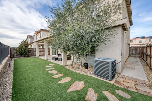 4236 Hillside Road, Madera, CA 93636