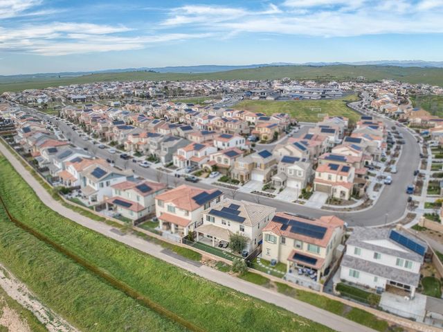 4236 Hillside Road, Madera, CA 93636