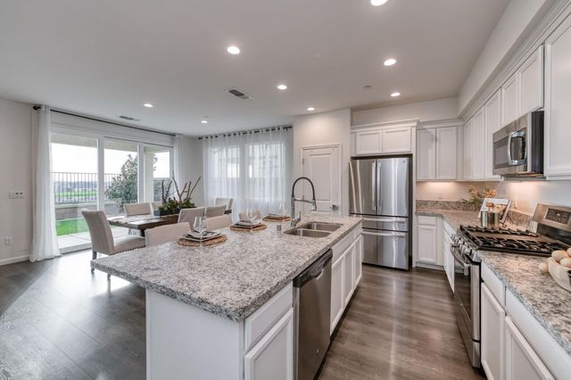 4236 Hillside Road, Madera, CA 93636