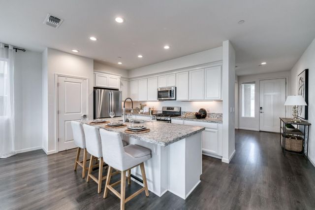 4236 Hillside Road, Madera, CA 93636