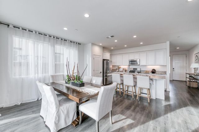 4236 Hillside Road, Madera, CA 93636