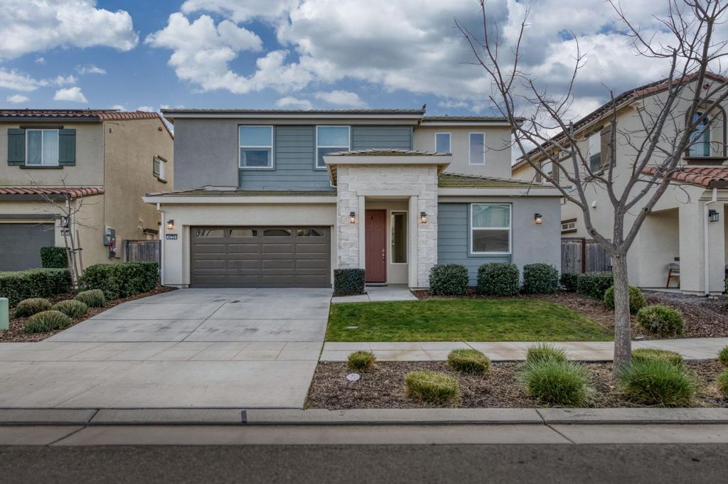 4236 Hillside Road, Madera, CA 93636