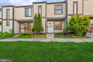19 MOORING CT, Essex, MD 21221