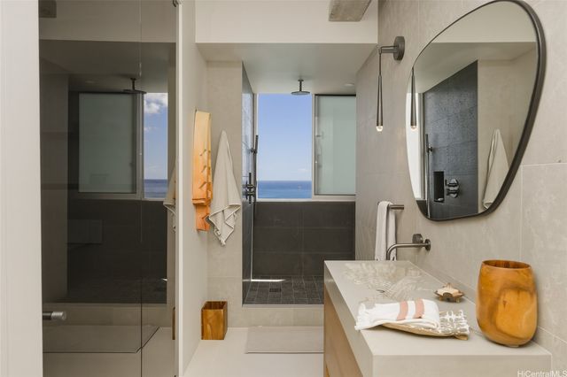 2969 Kalakaua Avenue 1201, Honolulu, HI 96815