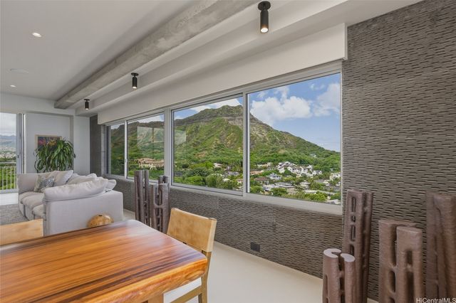 2969 Kalakaua Avenue 1201, Honolulu, HI 96815