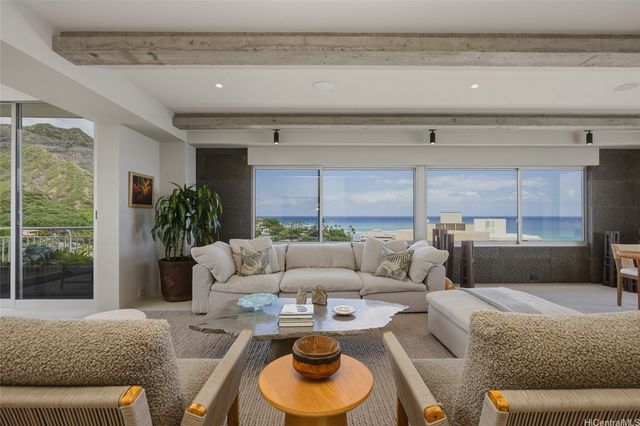 2969 Kalakaua Avenue 1201, Honolulu, HI 96815