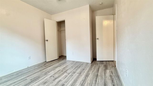 18 Dellforest Court, The Woodlands, TX 77381