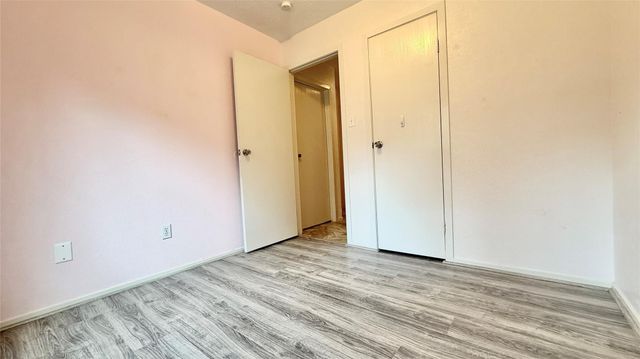 18 Dellforest Court, The Woodlands, TX 77381