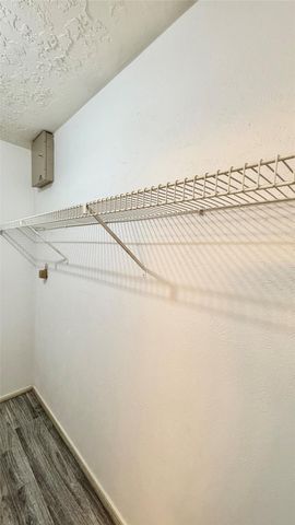 18 Dellforest Court, The Woodlands, TX 77381