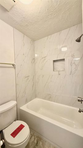 18 Dellforest Court, The Woodlands, TX 77381