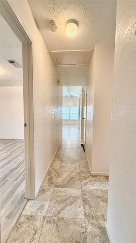 18 Dellforest Court, The Woodlands, TX 77381