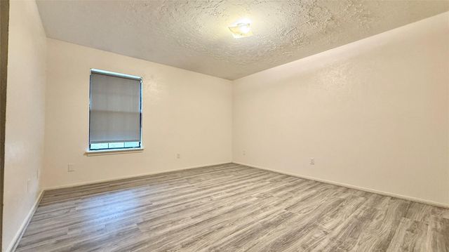 18 Dellforest Court, The Woodlands, TX 77381