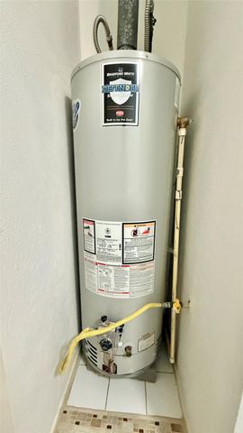 18 Dellforest Court, The Woodlands, TX 77381