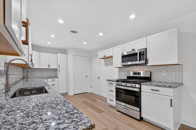 425 N Hamilton Street, Farmersville, TX 75442