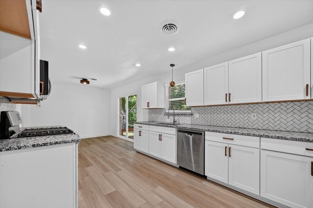425 N Hamilton Street, Farmersville, TX 75442