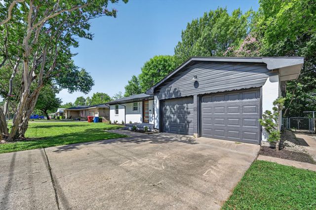 425 N Hamilton Street, Farmersville, TX 75442