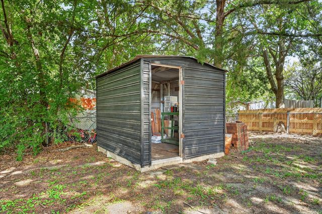 425 N Hamilton Street, Farmersville, TX 75442