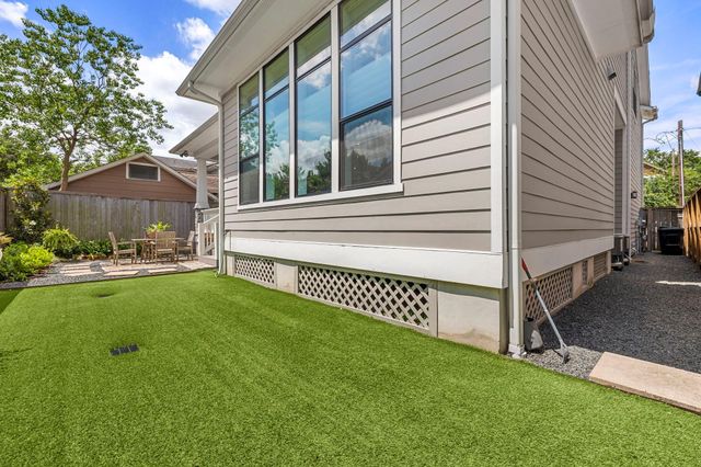 3710 Bradley Street, Houston, TX 77009