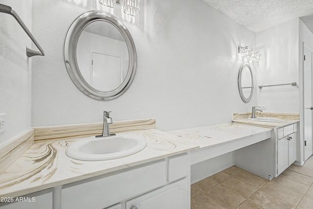 8213 E ROVEY Avenue, Scottsdale, AZ 85250