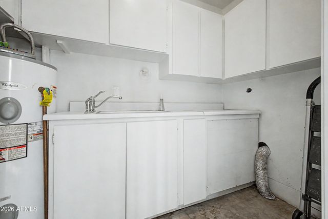 8213 E ROVEY Avenue, Scottsdale, AZ 85250