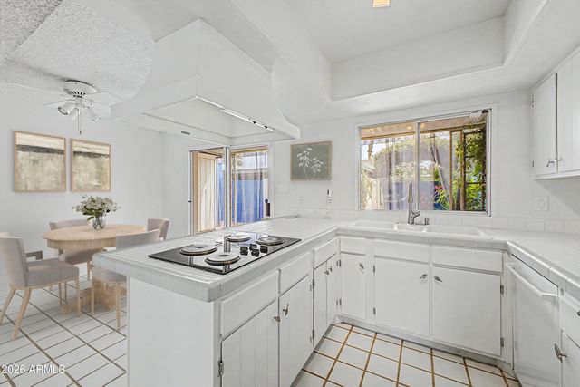 8213 E ROVEY Avenue, Scottsdale, AZ 85250
