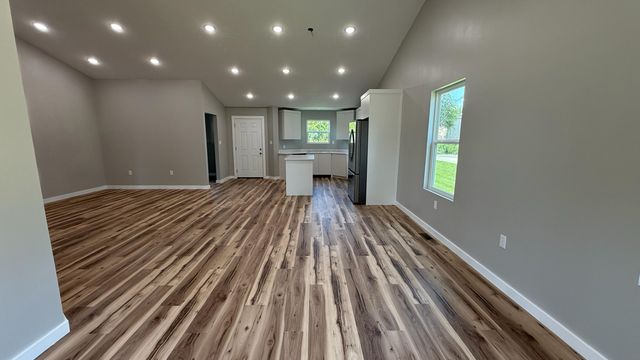 712 S Fir Street, Buffalo, MO 65622