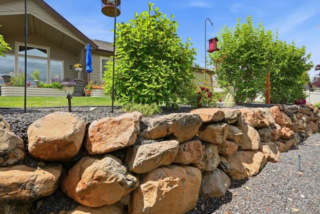 5533 N Radium Ln, Spokane, WA 99217