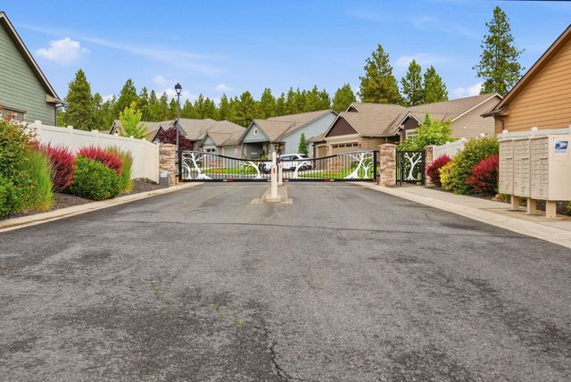 5533 N Radium Ln, Spokane, WA 99217