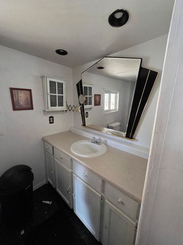 533 6TH Avenue N, Clinton, IA 52732