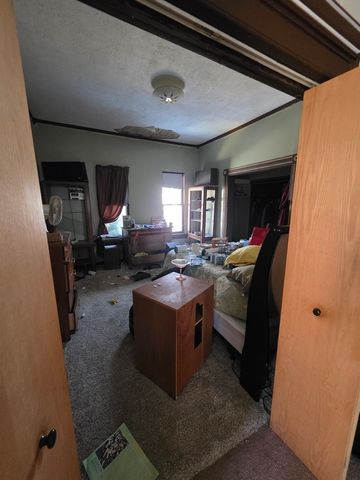 533 6TH Avenue N, Clinton, IA 52732