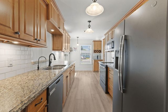 1729 NE 23rd Terrace, Jensen Beach, FL 34957