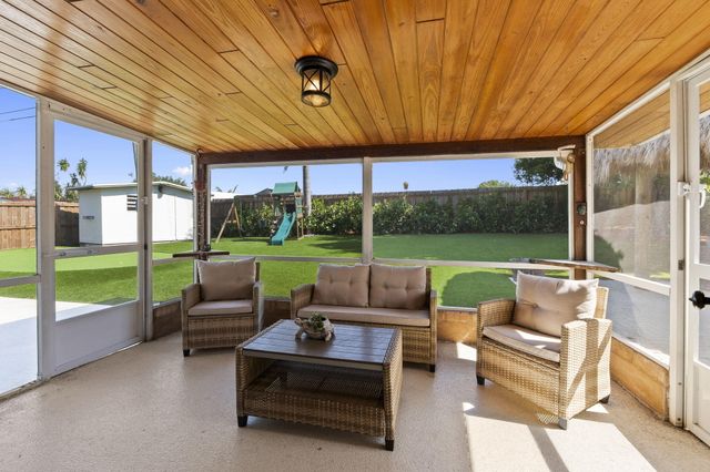 1729 NE 23rd Terrace, Jensen Beach, FL 34957