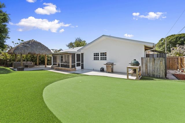 1729 NE 23rd Terrace, Jensen Beach, FL 34957