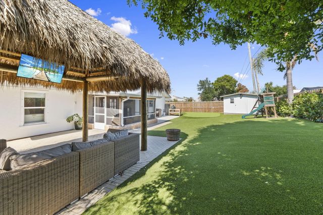 1729 NE 23rd Terrace, Jensen Beach, FL 34957