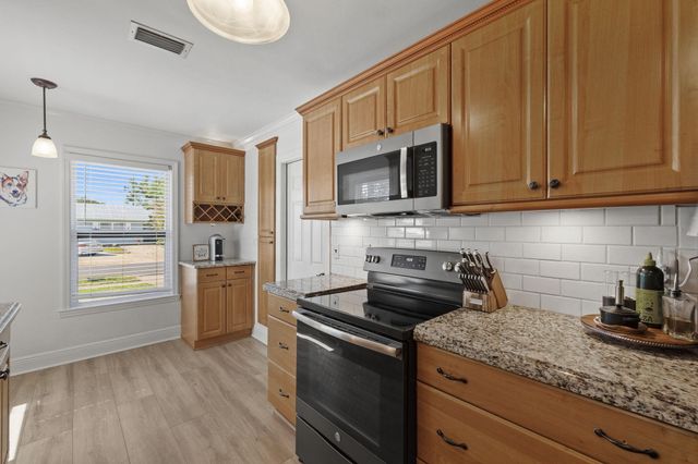 1729 NE 23rd Terrace, Jensen Beach, FL 34957