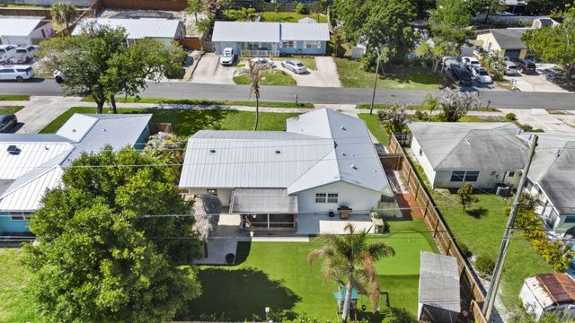 1729 NE 23rd Terrace, Jensen Beach, FL 34957