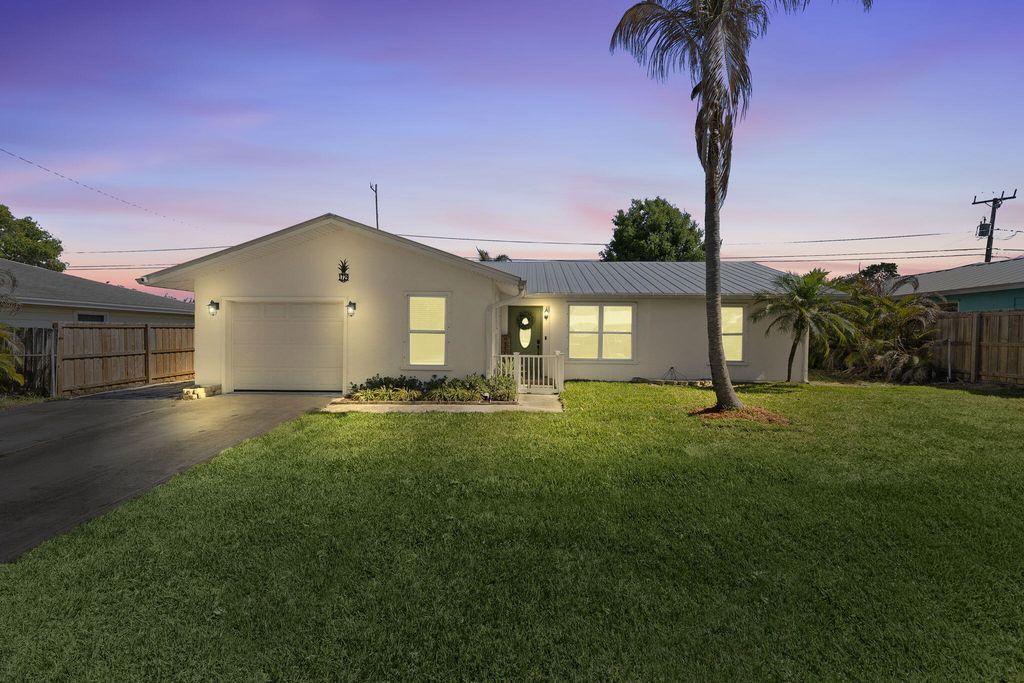 1729 NE 23rd Terrace, Jensen Beach, FL 34957